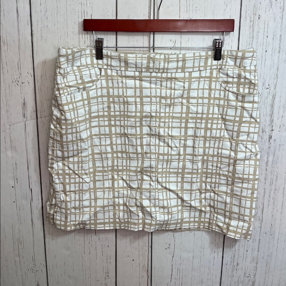 Hilary Radley Checkered Skirt in White and Tan Size XXL